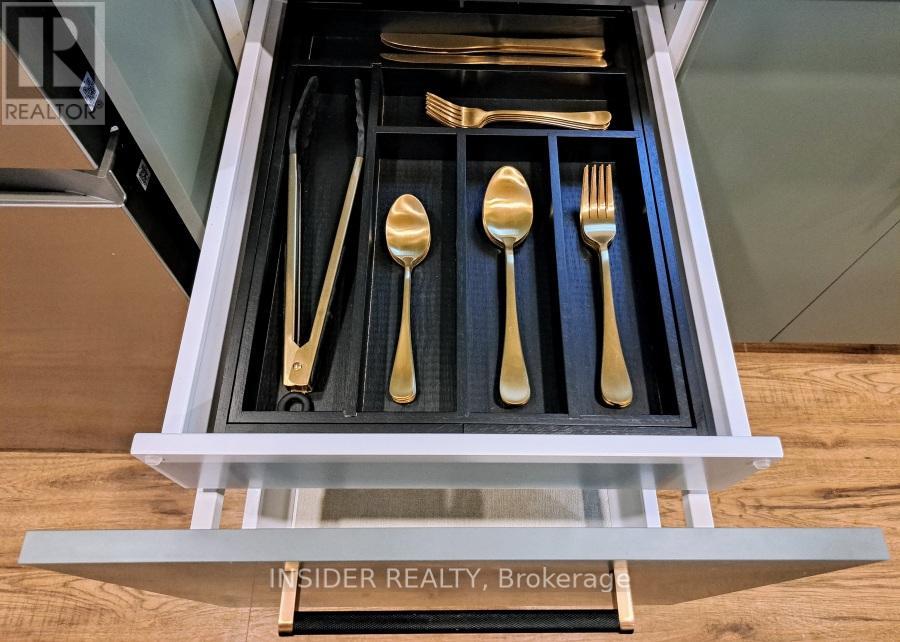 658 Brown Street, Peterborough (Otonabee Ward 1), Ontario  K9J 4K5 - Photo 8 - X12478026