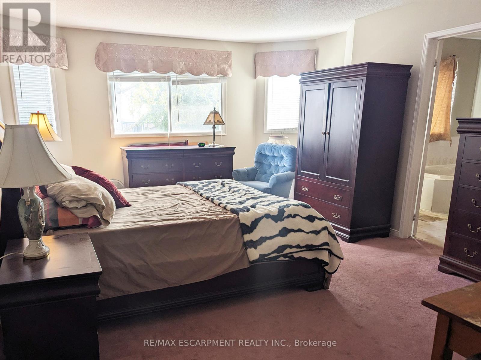 537 Westman Avenue, Peterborough (Otonabee Ward 1), Ontario  K9K 2E6 - Photo 22 - X12478060