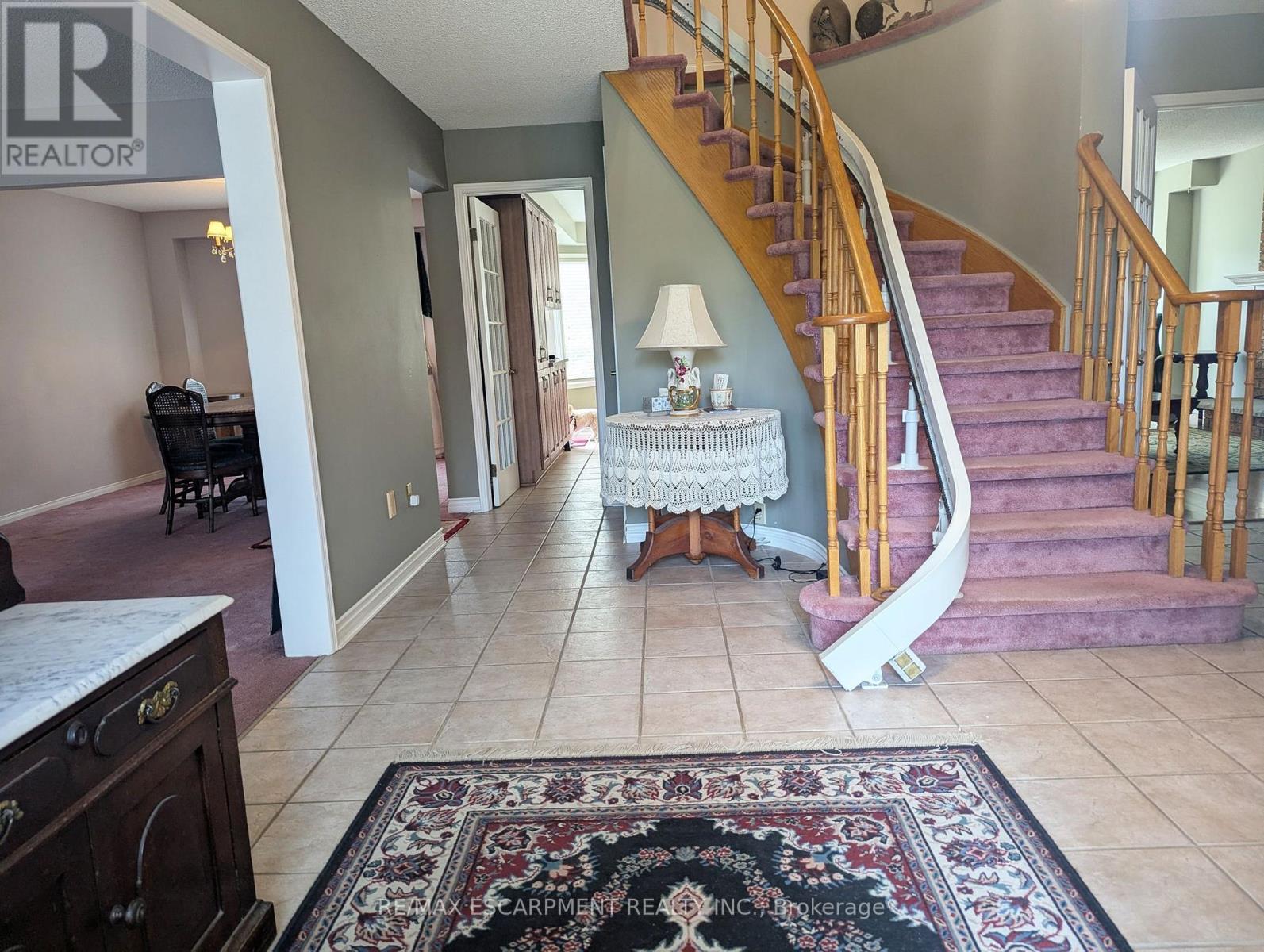 537 Westman Avenue, Peterborough (Otonabee Ward 1), Ontario  K9K 2E6 - Photo 3 - X12478060
