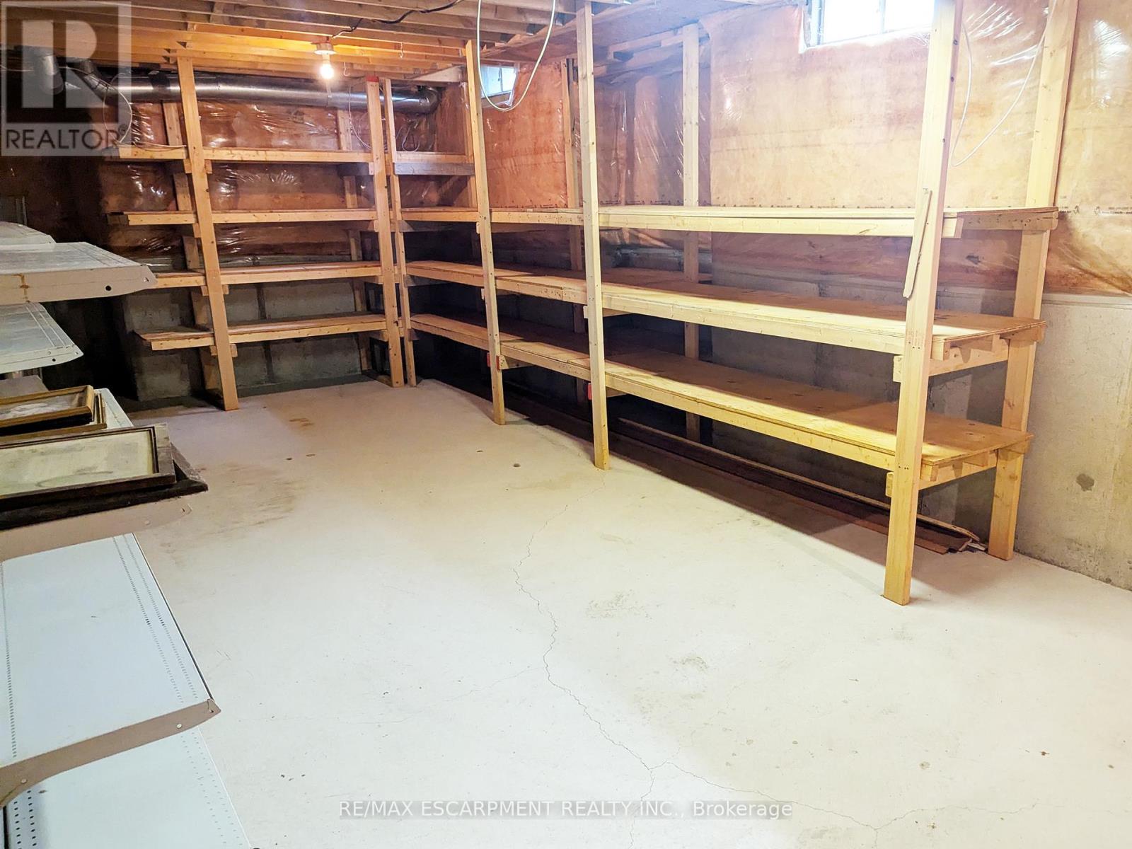 537 Westman Avenue, Peterborough (Otonabee Ward 1), Ontario  K9K 2E6 - Photo 31 - X12478060