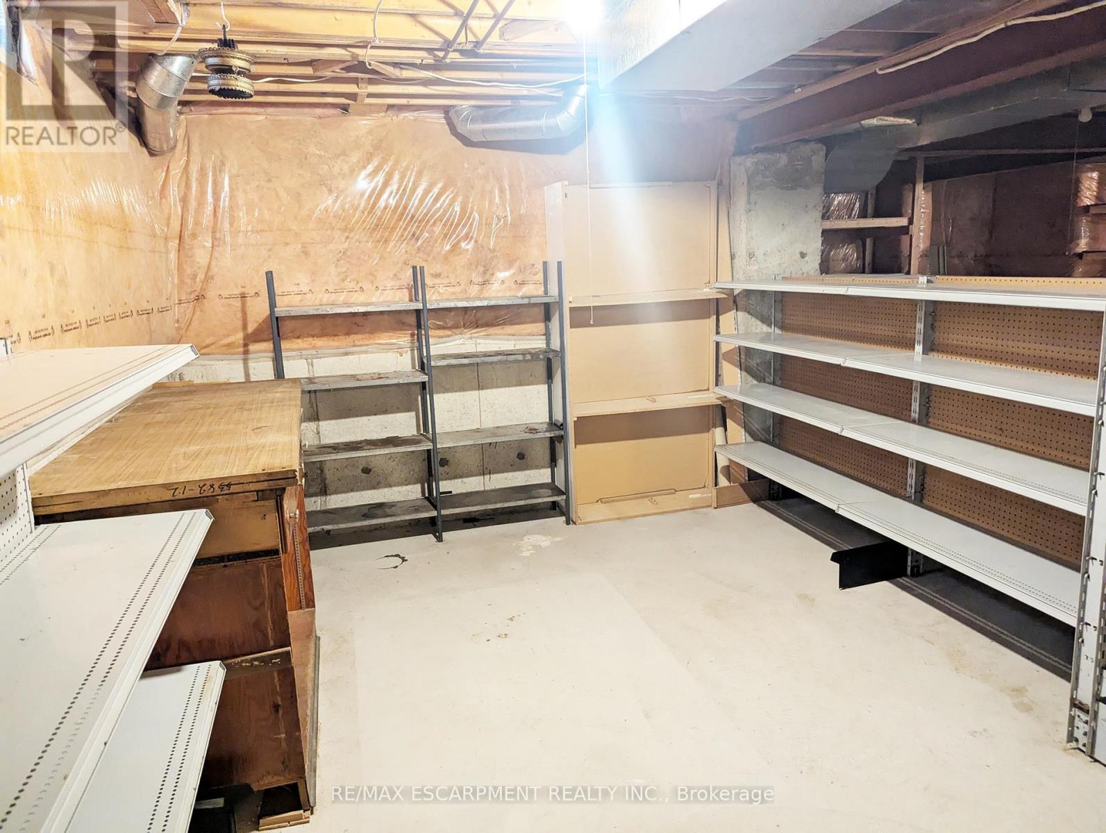 537 Westman Avenue, Peterborough (Otonabee Ward 1), Ontario  K9K 2E6 - Photo 32 - X12478060