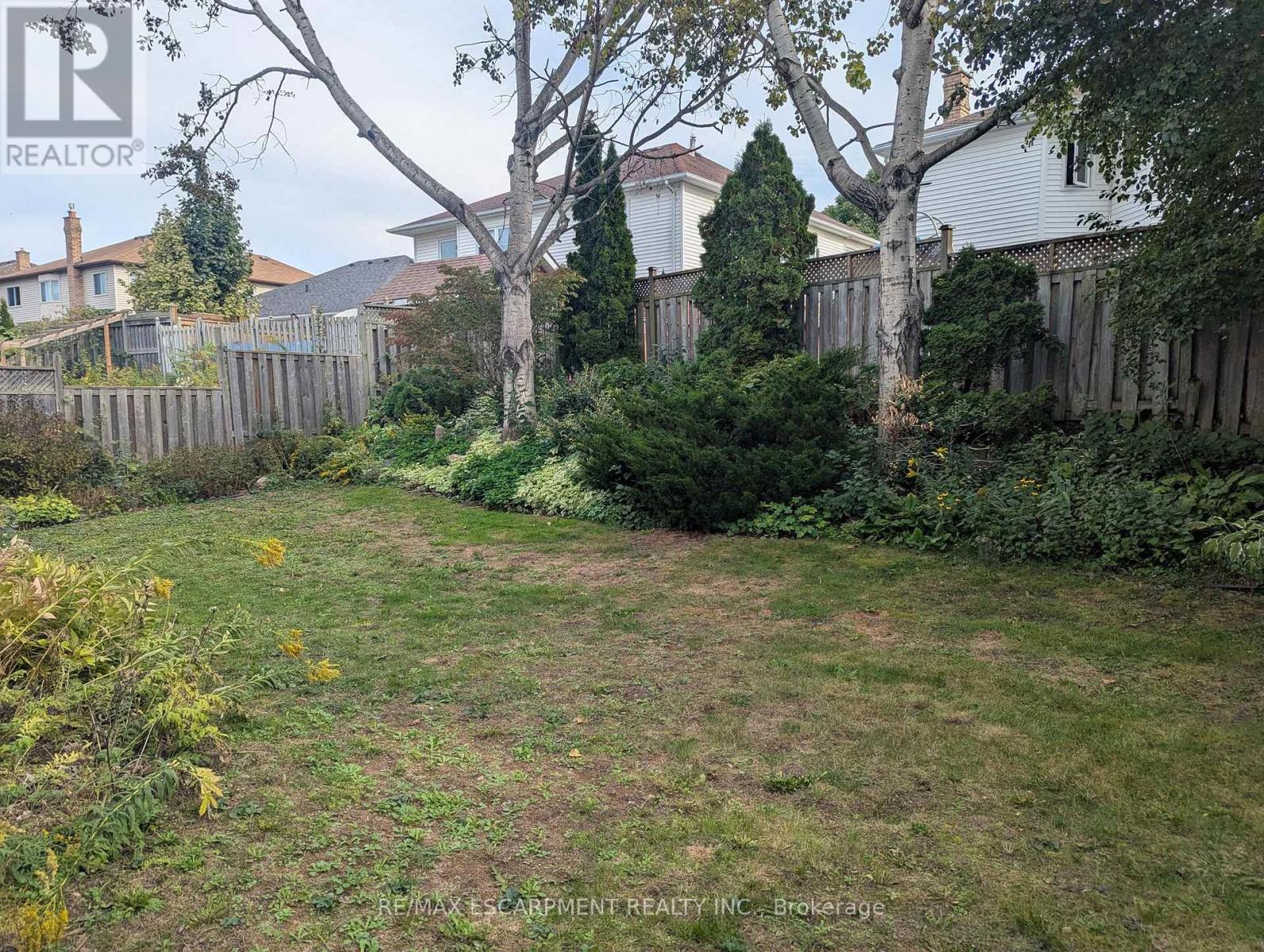 537 Westman Avenue, Peterborough (Otonabee Ward 1), Ontario  K9K 2E6 - Photo 36 - X12478060