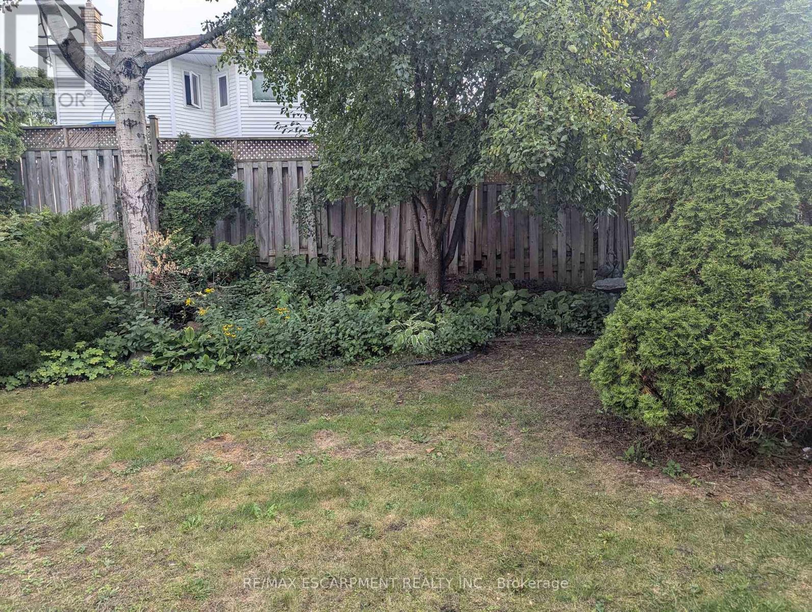 537 Westman Avenue, Peterborough (Otonabee Ward 1), Ontario  K9K 2E6 - Photo 37 - X12478060