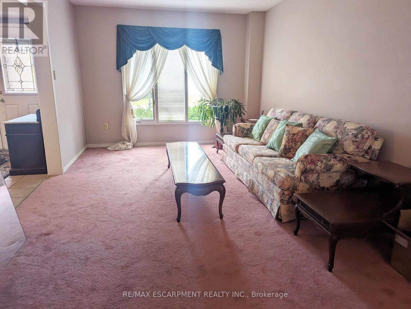 537 Westman Avenue, Peterborough (Otonabee Ward 1), Ontario  K9K 2E6 - Photo 6 - X12478060