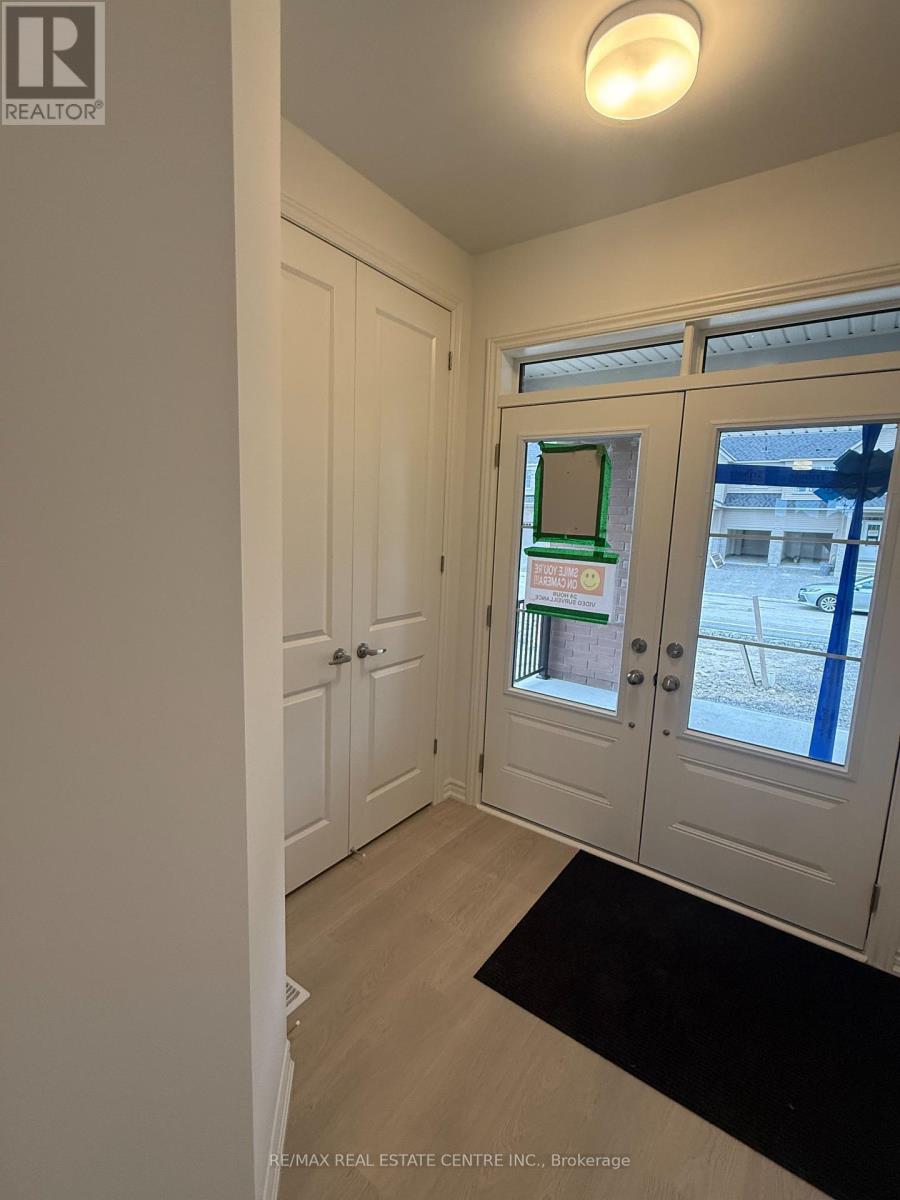 103 Sanderson Drive, Kawartha Lakes (Lindsay), Ontario  K9V 0S8 - Photo 18 - X12478196