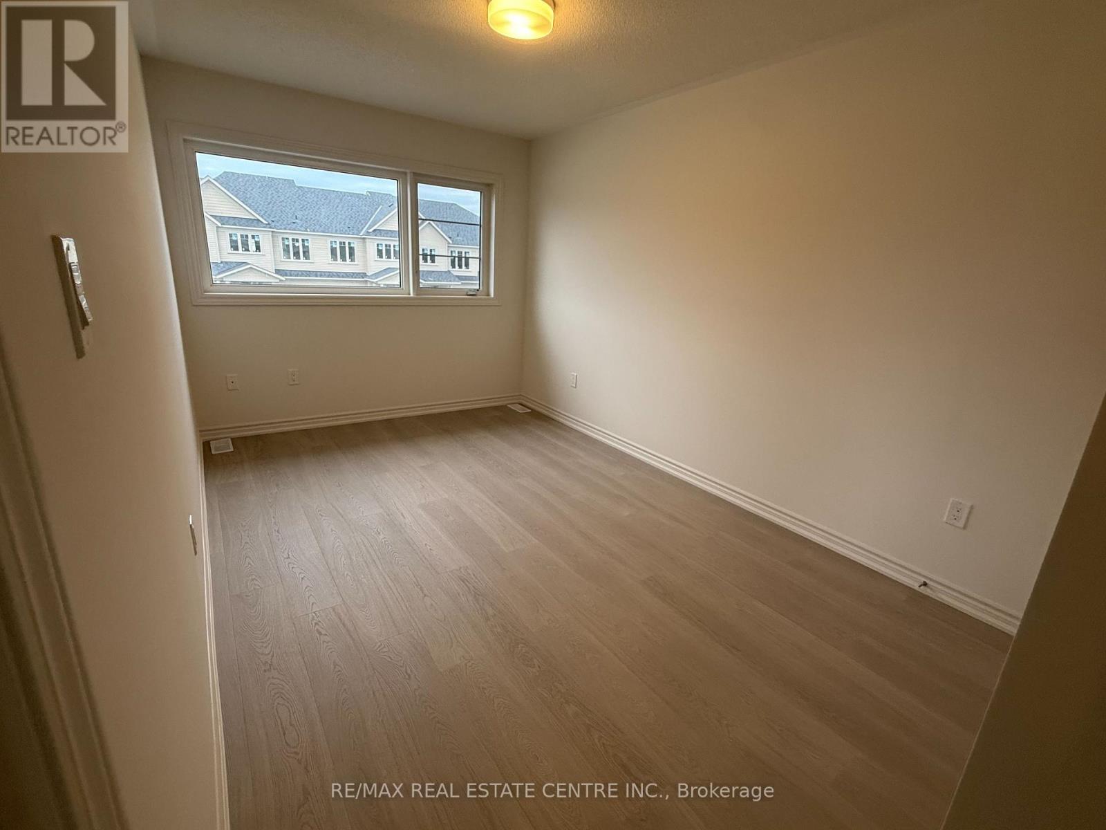 103 Sanderson Drive, Kawartha Lakes (Lindsay), Ontario  K9V 0S8 - Photo 22 - X12478196