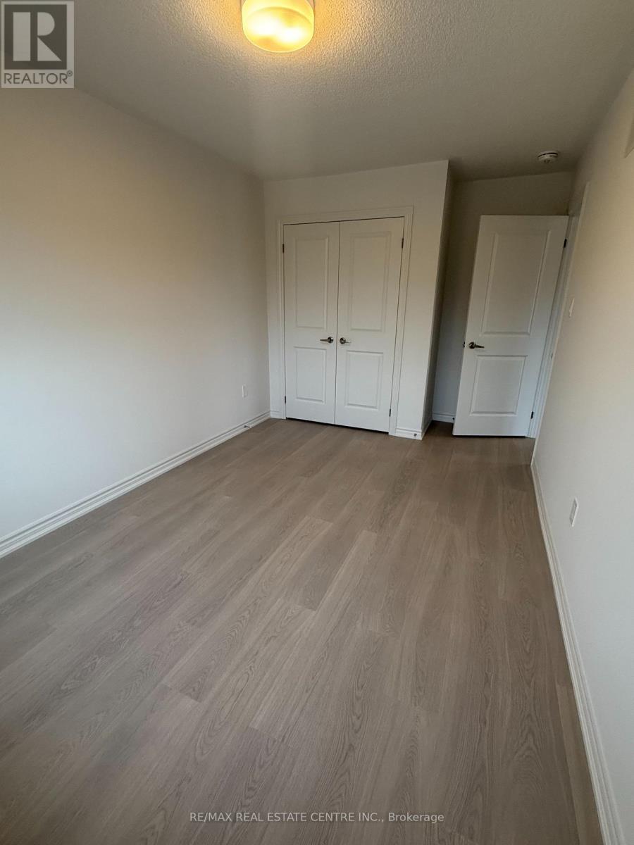 103 Sanderson Drive, Kawartha Lakes (Lindsay), Ontario  K9V 0S8 - Photo 24 - X12478196