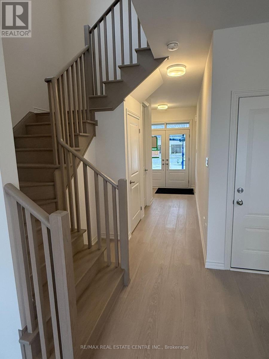 103 Sanderson Drive, Kawartha Lakes (Lindsay), Ontario  K9V 0S8 - Photo 6 - X12478196