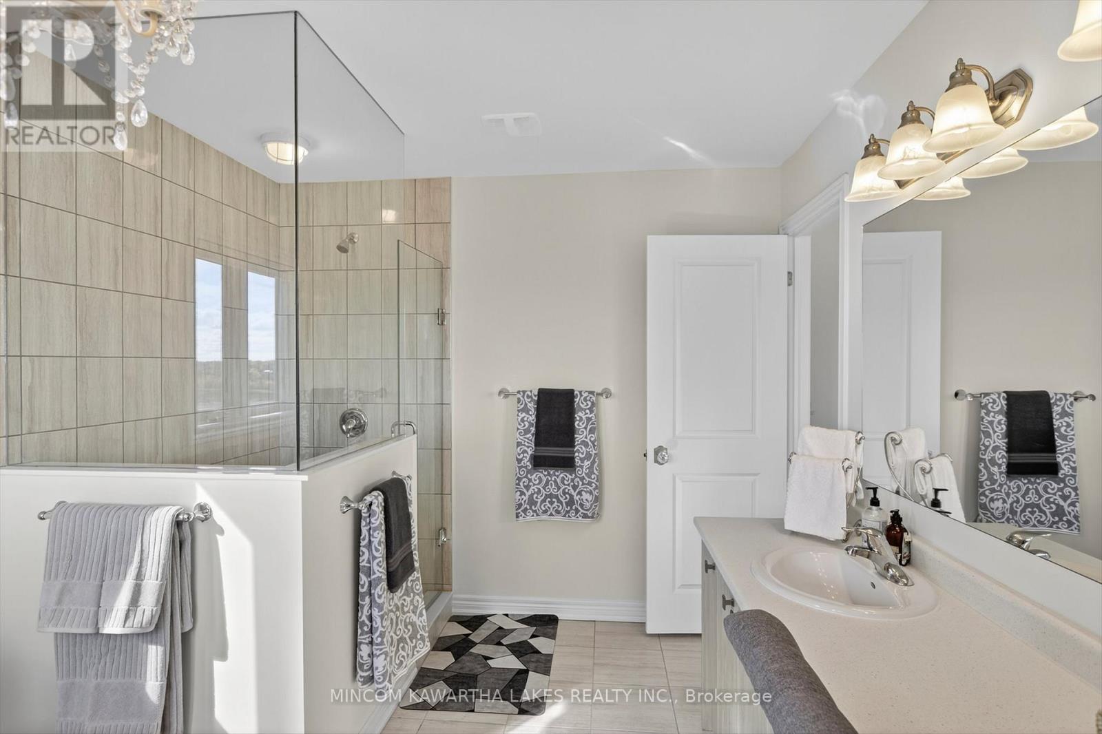 203 O'neil Street, Peterborough (Monaghan Ward 2), Ontario  K9K 0H5 - Photo 31 - X12478461