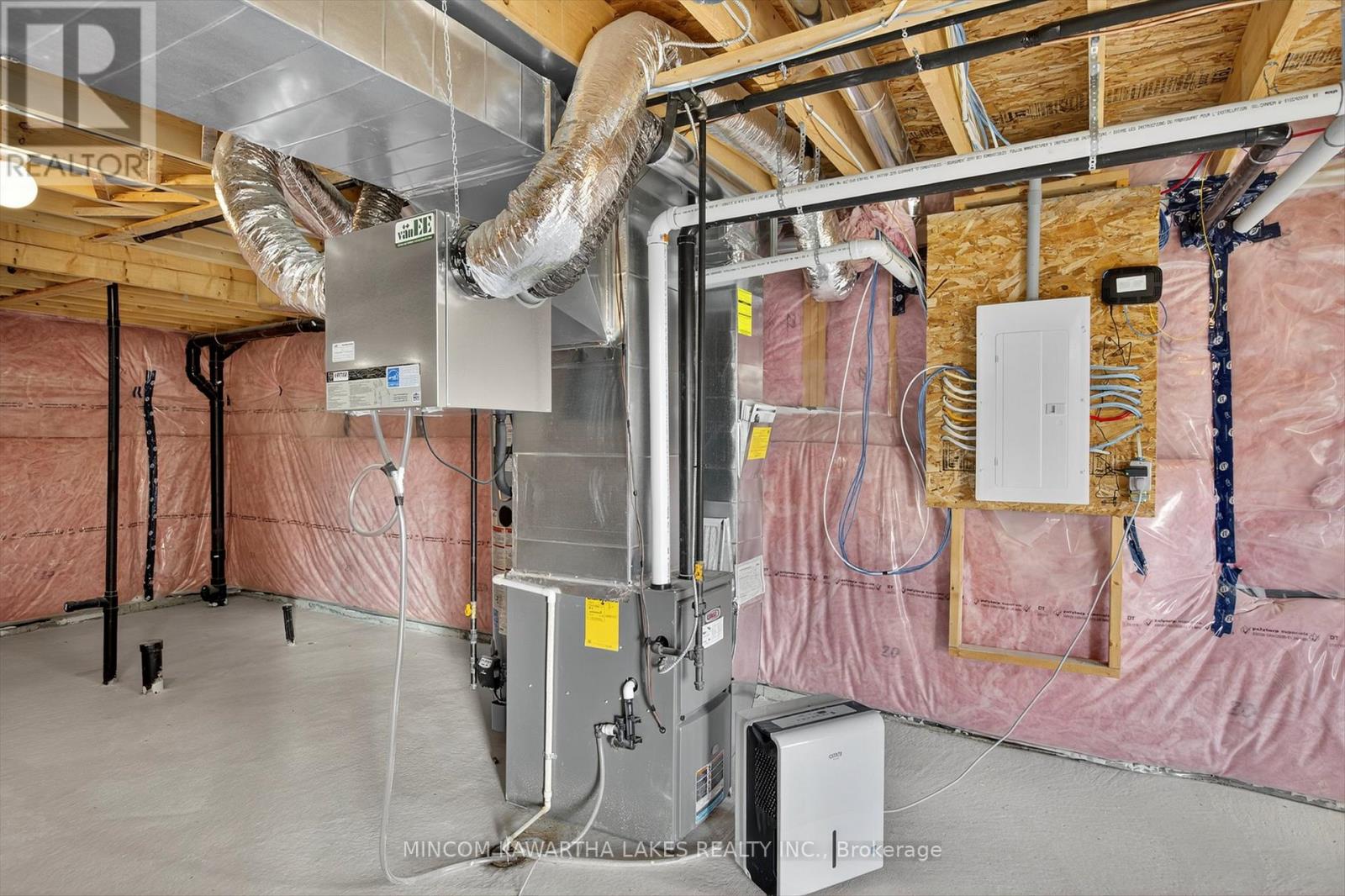 203 O'neil Street, Peterborough (Monaghan Ward 2), Ontario  K9K 0H5 - Photo 43 - X12478461