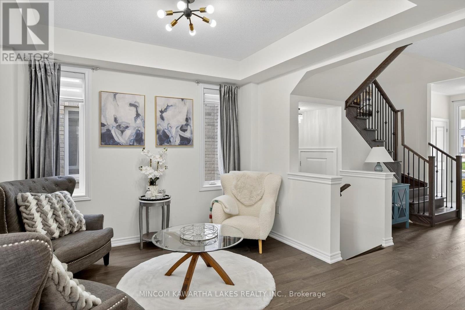 203 O'neil Street, Peterborough (Monaghan Ward 2), Ontario  K9K 0H5 - Photo 5 - X12478461