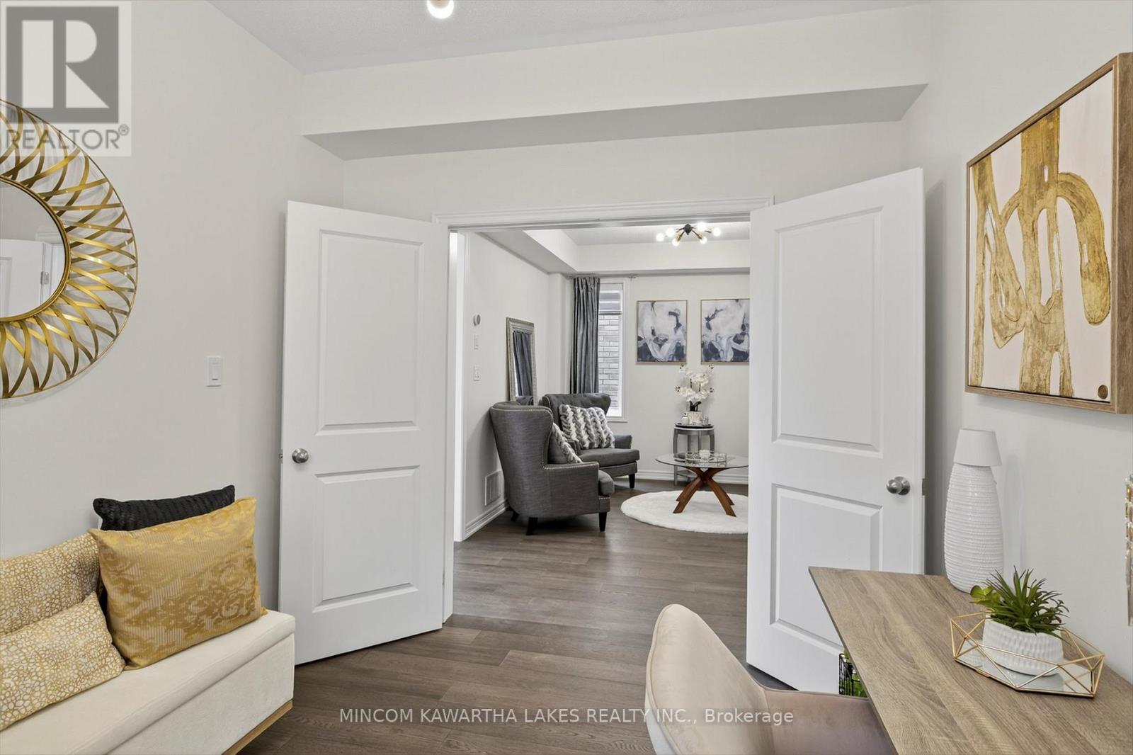 203 O'neil Street, Peterborough (Monaghan Ward 2), Ontario  K9K 0H5 - Photo 8 - X12478461