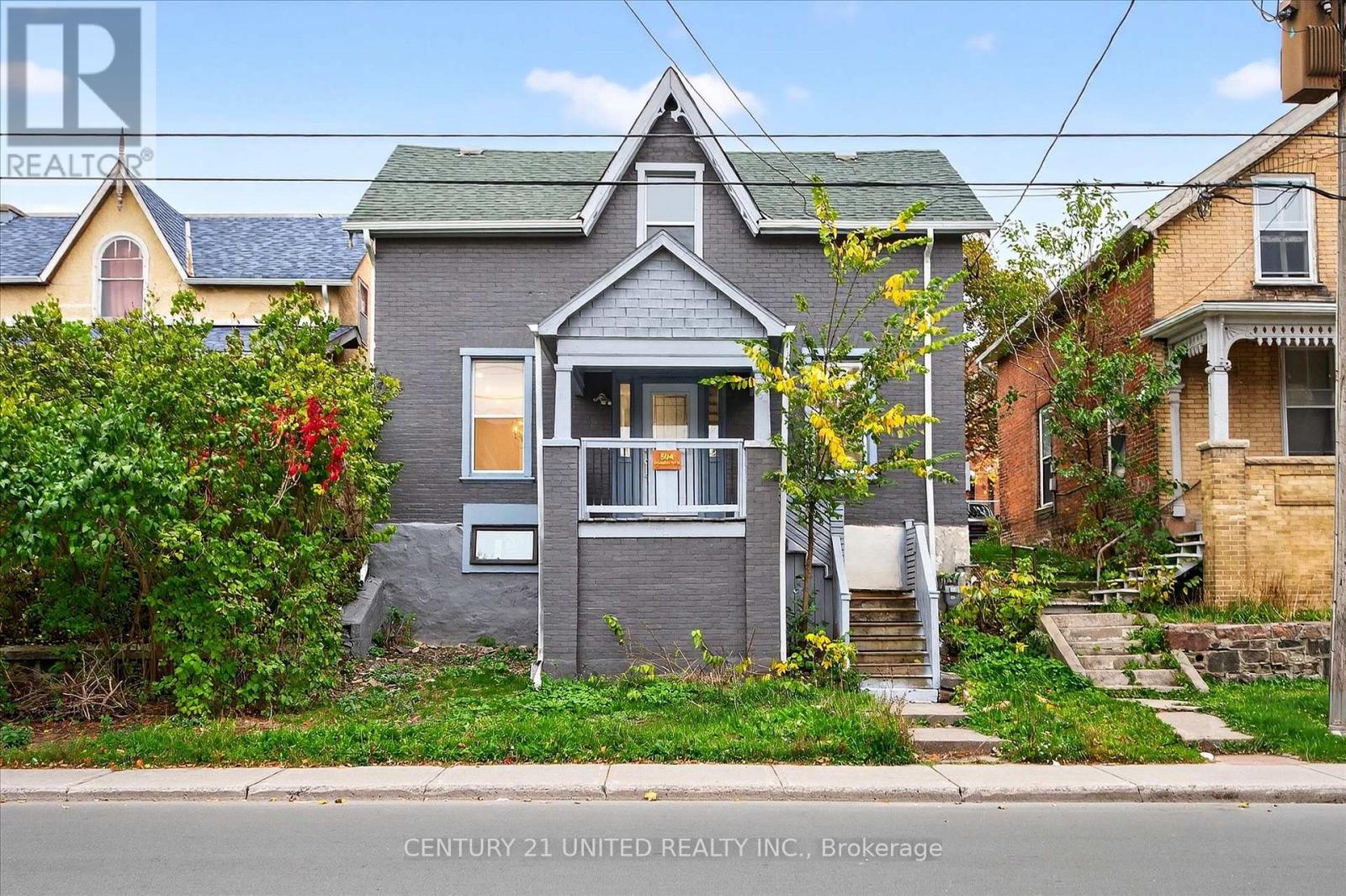 504 Aylmer Street N, Peterborough (Town Ward 3), Ontario  K9H 3W5 - Photo 1 - X12478831