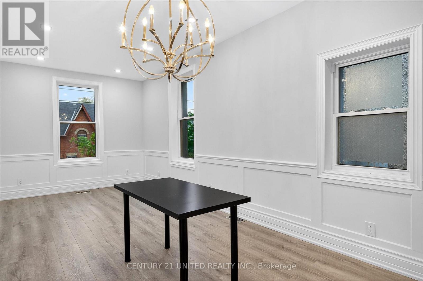 504 Aylmer Street N, Peterborough (Town Ward 3), Ontario  K9H 3W5 - Photo 14 - X12478831