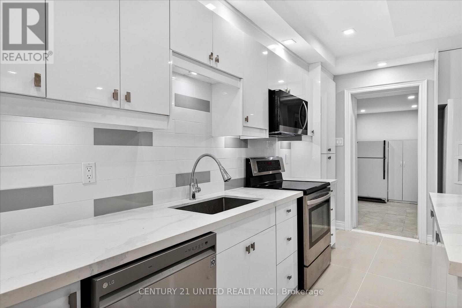 504 Aylmer Street N, Peterborough (Town Ward 3), Ontario  K9H 3W5 - Photo 19 - X12478831