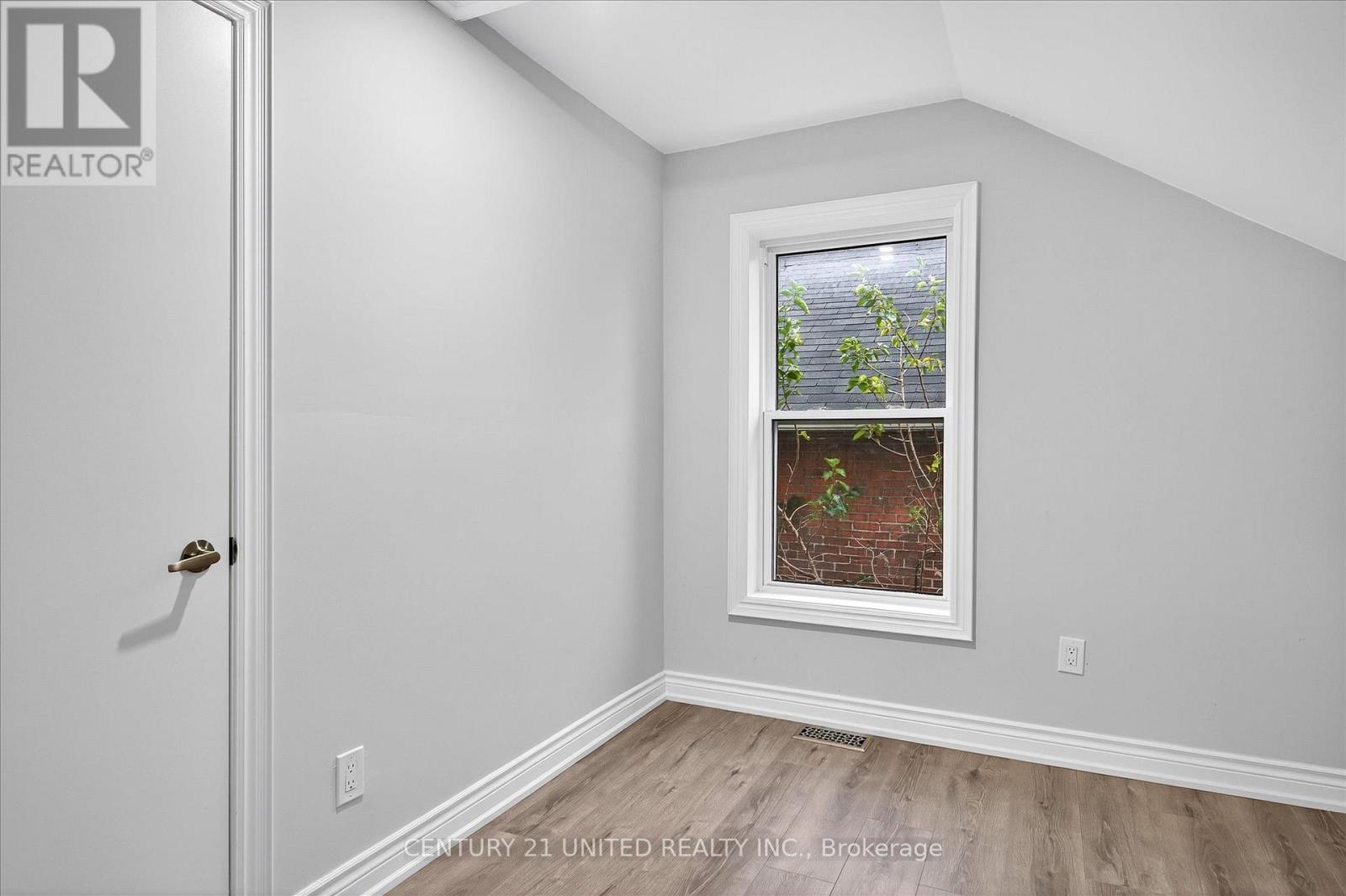 504 Aylmer Street N, Peterborough (Town Ward 3), Ontario  K9H 3W5 - Photo 28 - X12478831