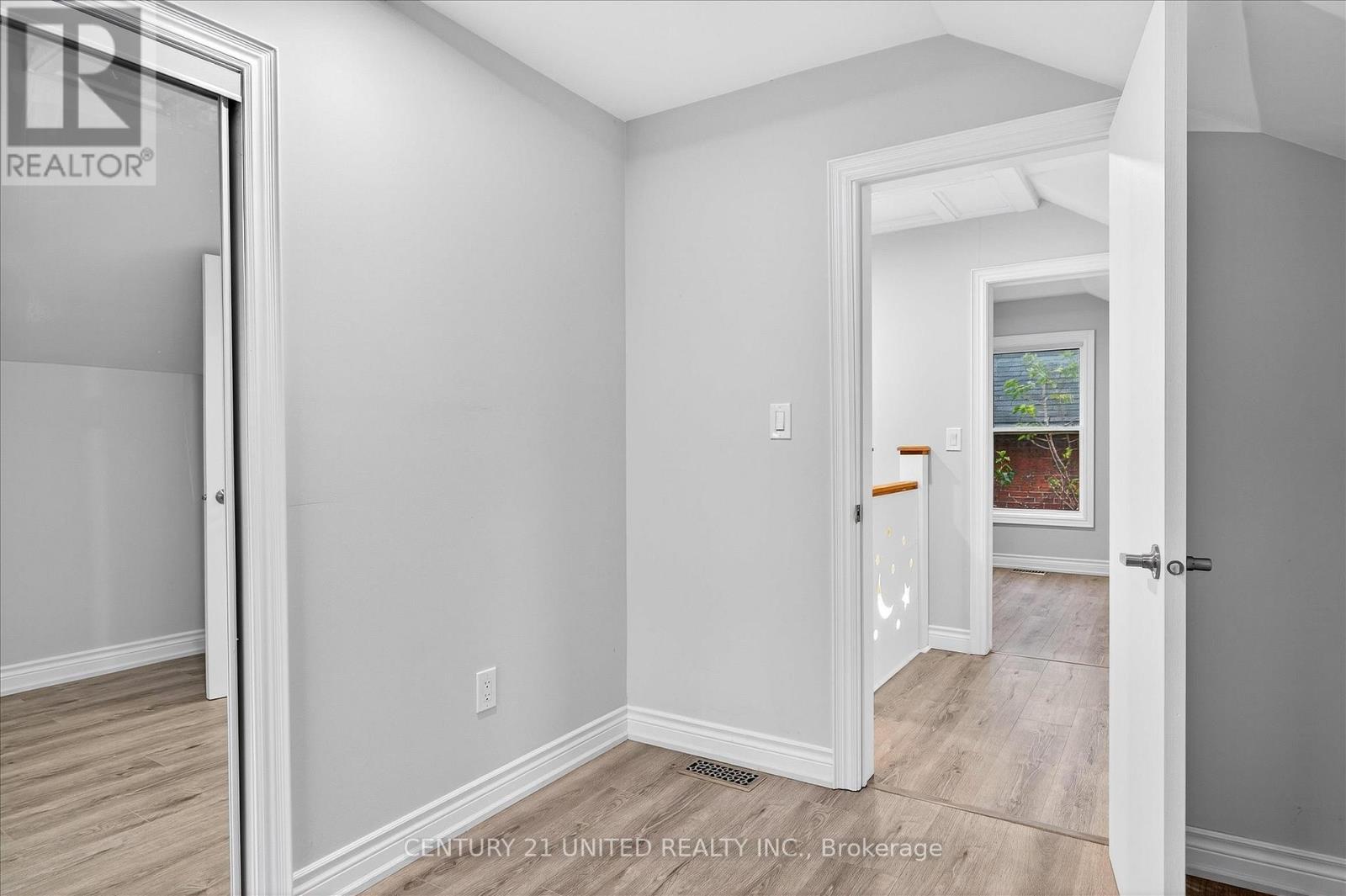 504 Aylmer Street N, Peterborough (Town Ward 3), Ontario  K9H 3W5 - Photo 31 - X12478831