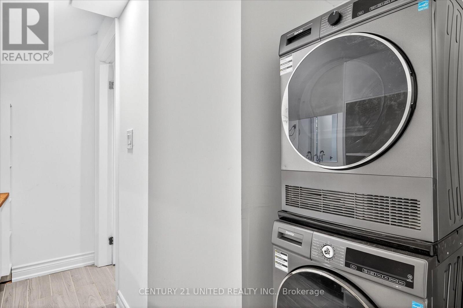 504 Aylmer Street N, Peterborough (Town Ward 3), Ontario  K9H 3W5 - Photo 34 - X12478831