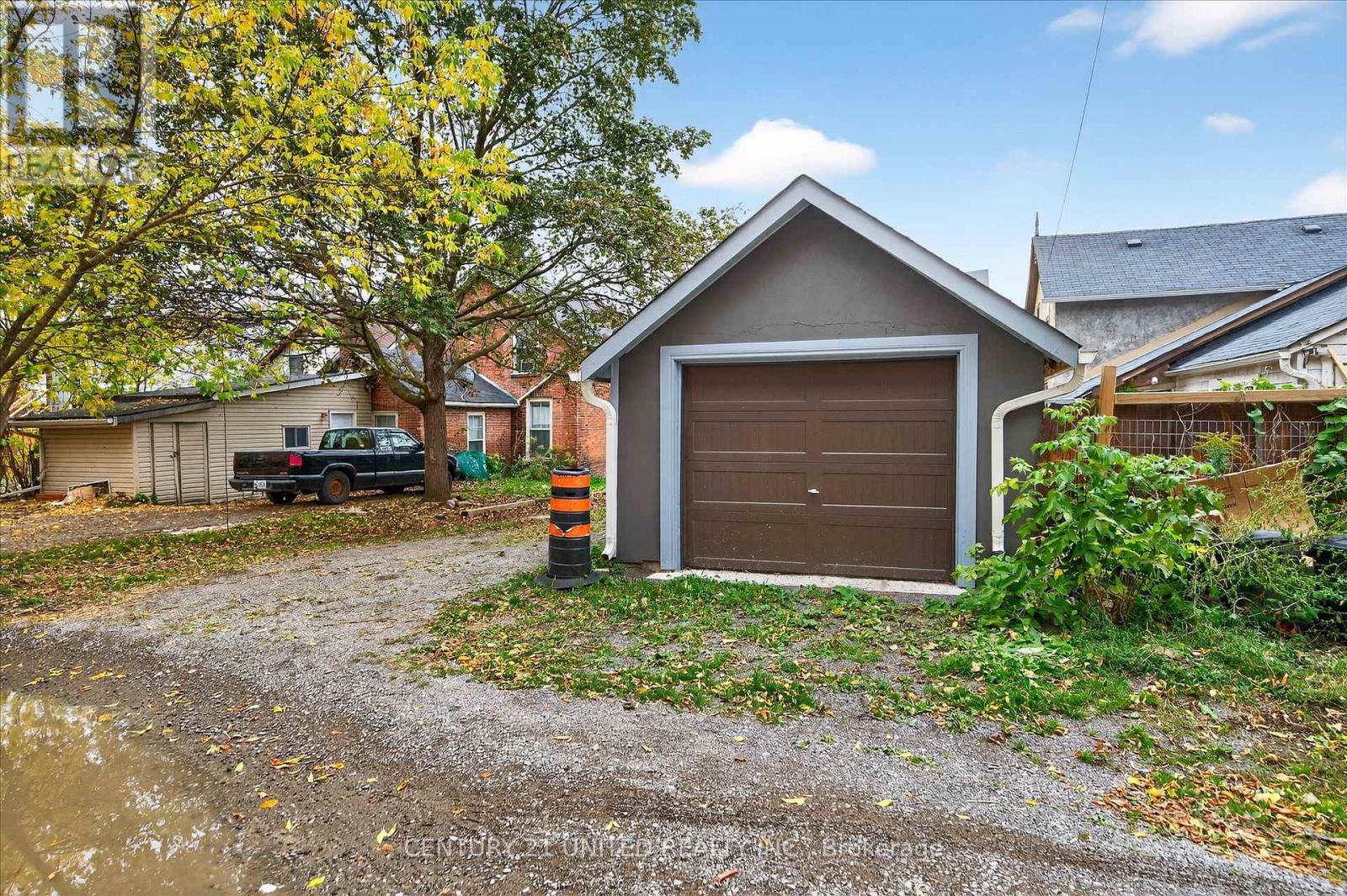 504 Aylmer Street N, Peterborough (Town Ward 3), Ontario  K9H 3W5 - Photo 43 - X12478831