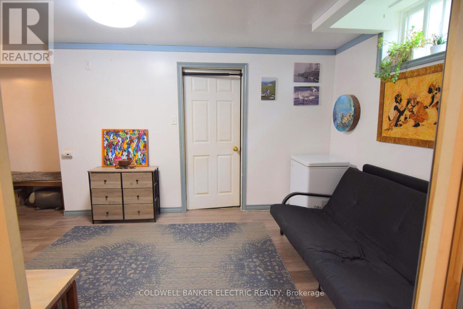 247 Towerhill Road, Peterborough (Northcrest Ward 5), Ontario  K9H 7N1 - Photo 16 - X12478866