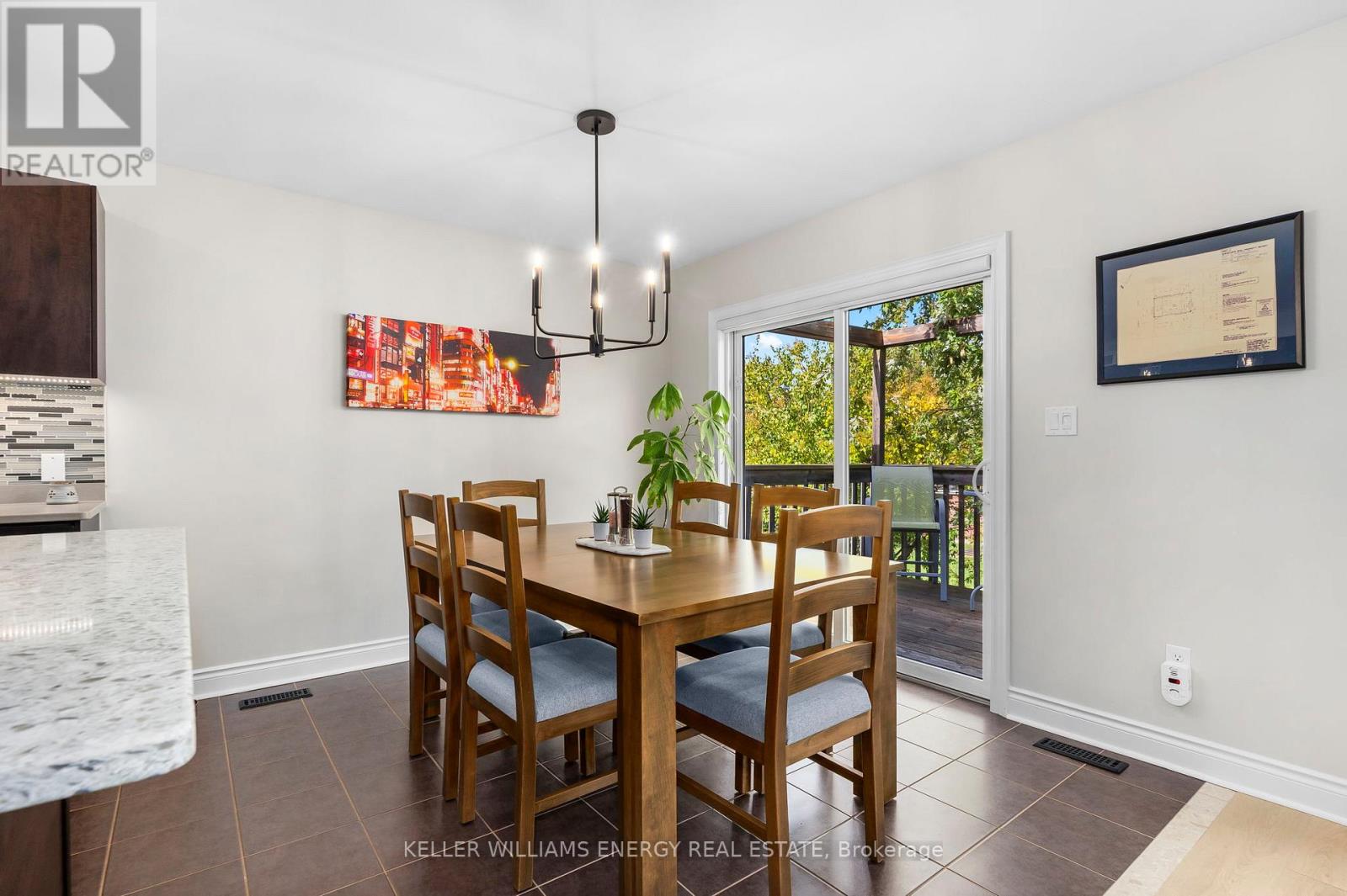 104 Bowen Drive, Peterborough (Northcrest Ward 5), Ontario  K9H 0B8 - Photo 14 - X12478882