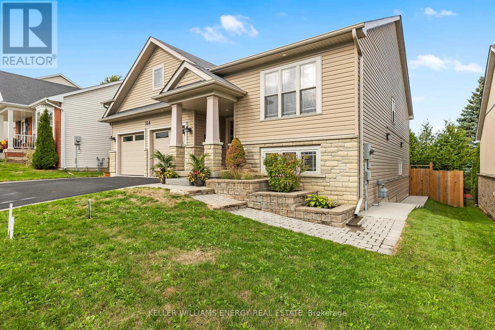 104 Bowen Drive, Peterborough (Northcrest Ward 5), Ontario  K9H 0B8 - Photo 2 - X12478882