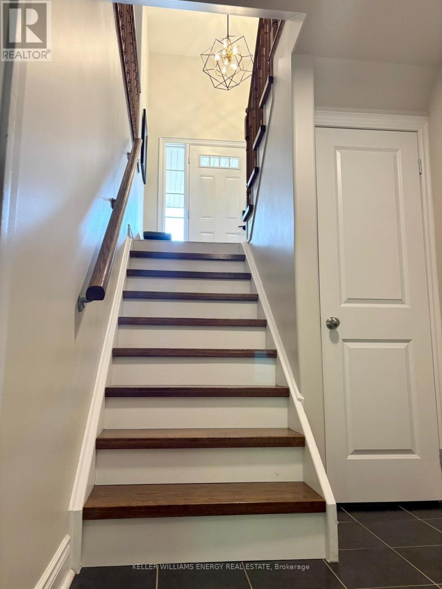 104 Bowen Drive, Peterborough (Northcrest Ward 5), Ontario  K9H 0B8 - Photo 21 - X12478882