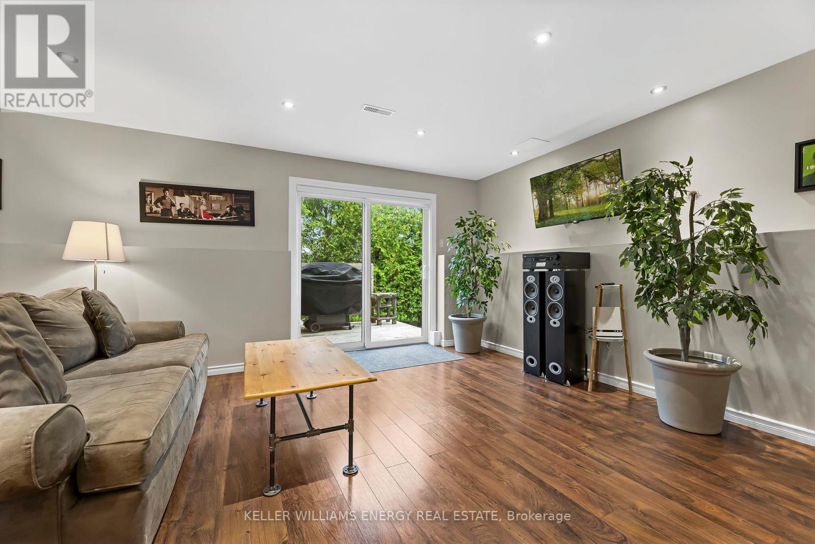 104 Bowen Drive, Peterborough (Northcrest Ward 5), Ontario  K9H 0B8 - Photo 22 - X12478882