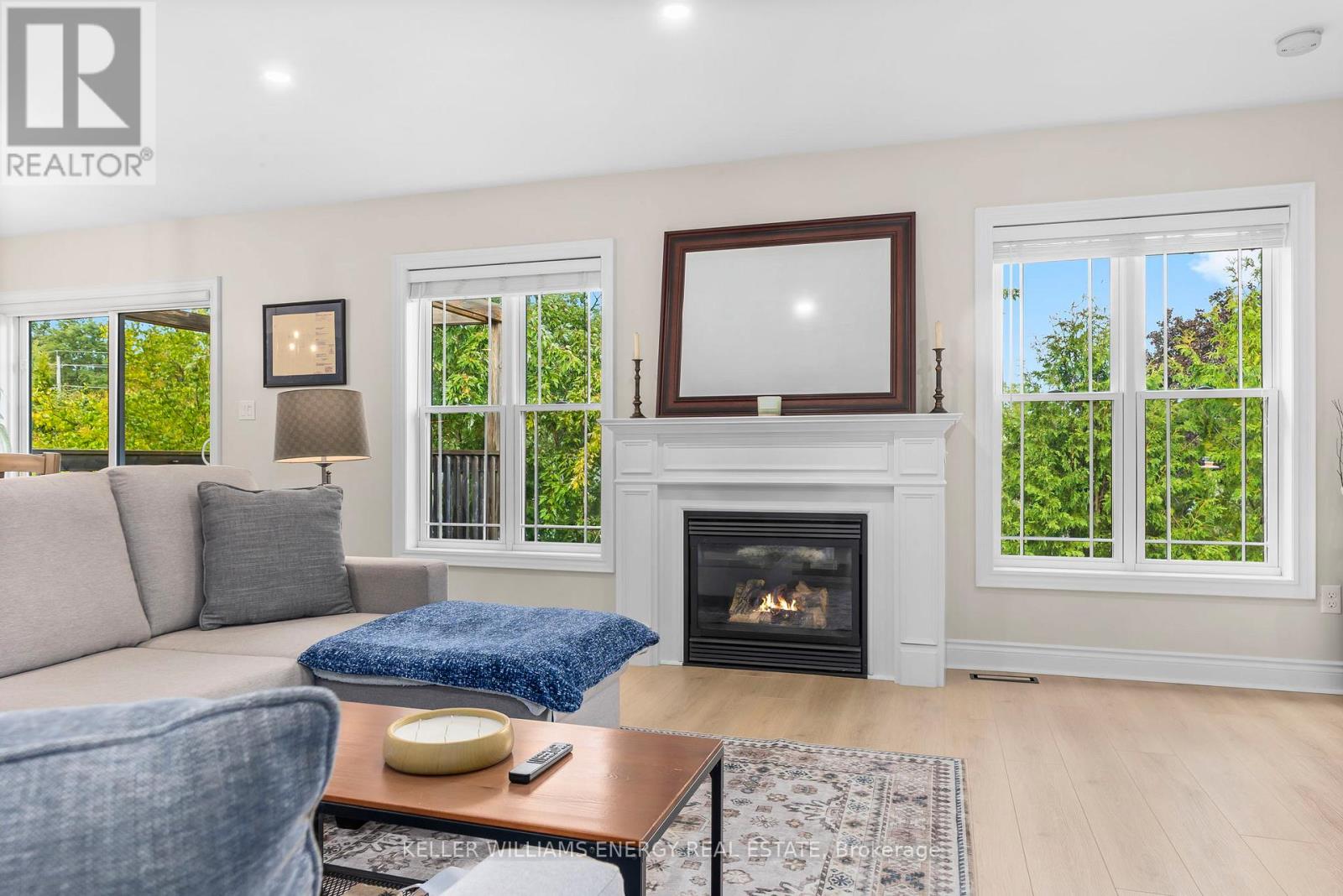 104 Bowen Drive, Peterborough (Northcrest Ward 5), Ontario  K9H 0B8 - Photo 7 - X12478882