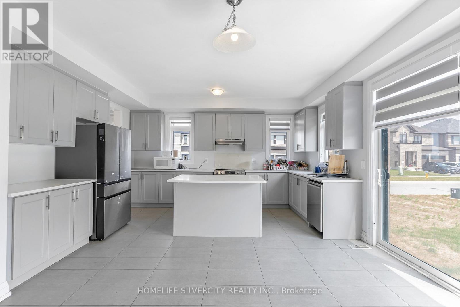 34 Mckay Avenue, Kawartha Lakes (Lindsay), Ontario  K9V 0R2 - Photo 19 - X12478967