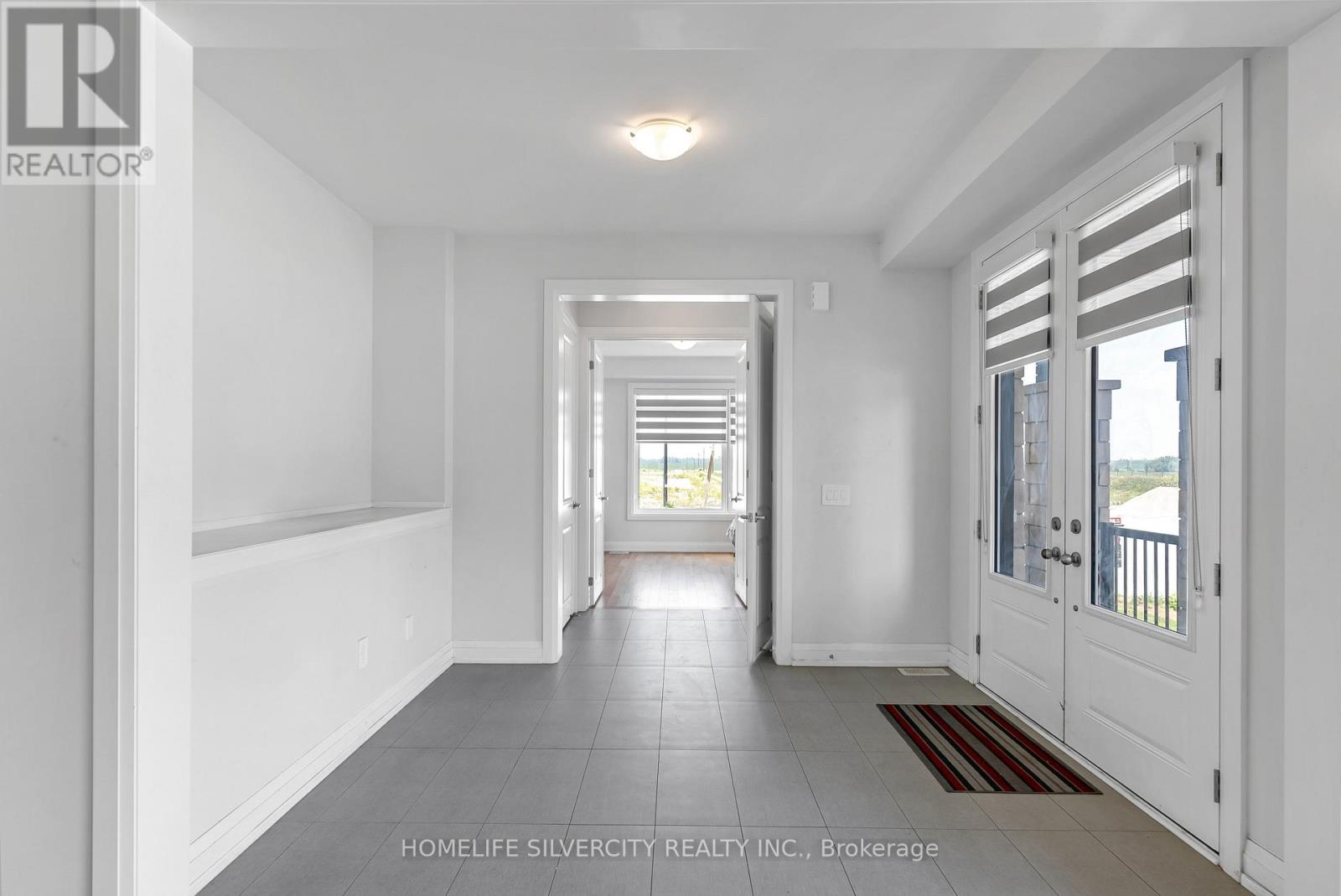 34 Mckay Avenue, Kawartha Lakes (Lindsay), Ontario  K9V 0R2 - Photo 6 - X12478967