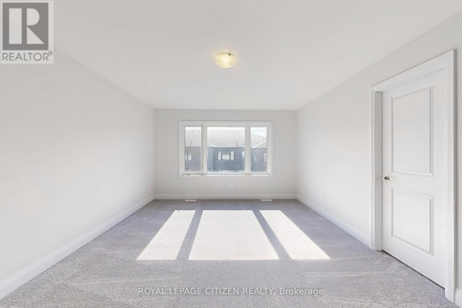 71 Butler Boulevard, Kawartha Lakes (Lindsay), Ontario  K9V 6A9 - Photo 26 - X12479235