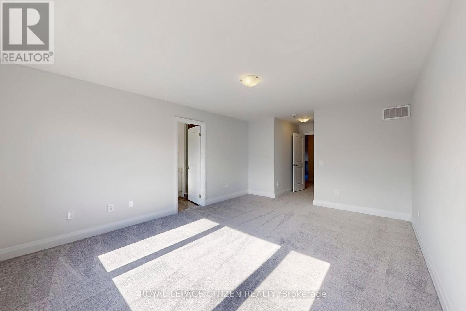 71 Butler Boulevard, Kawartha Lakes (Lindsay), Ontario  K9V 6A9 - Photo 27 - X12479235