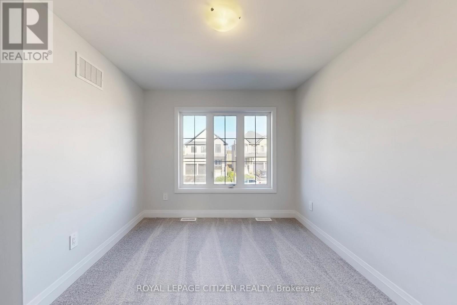 71 Butler Boulevard, Kawartha Lakes (Lindsay), Ontario  K9V 6A9 - Photo 31 - X12479235