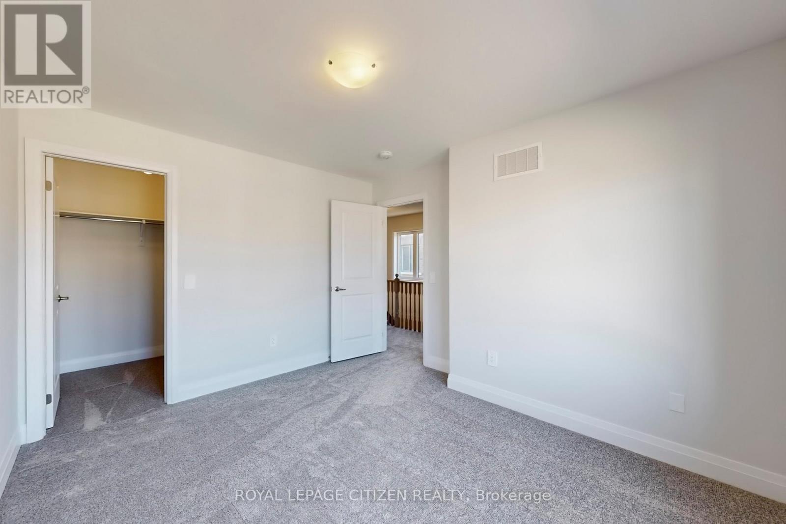 71 Butler Boulevard, Kawartha Lakes (Lindsay), Ontario  K9V 6A9 - Photo 32 - X12479235