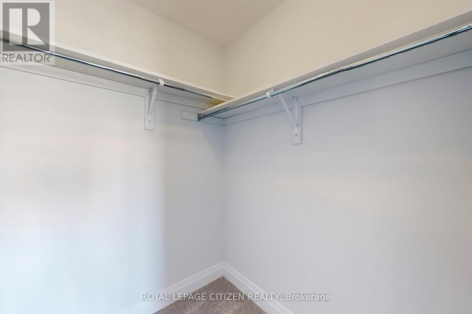 71 Butler Boulevard, Kawartha Lakes (Lindsay), Ontario  K9V 6A9 - Photo 33 - X12479235