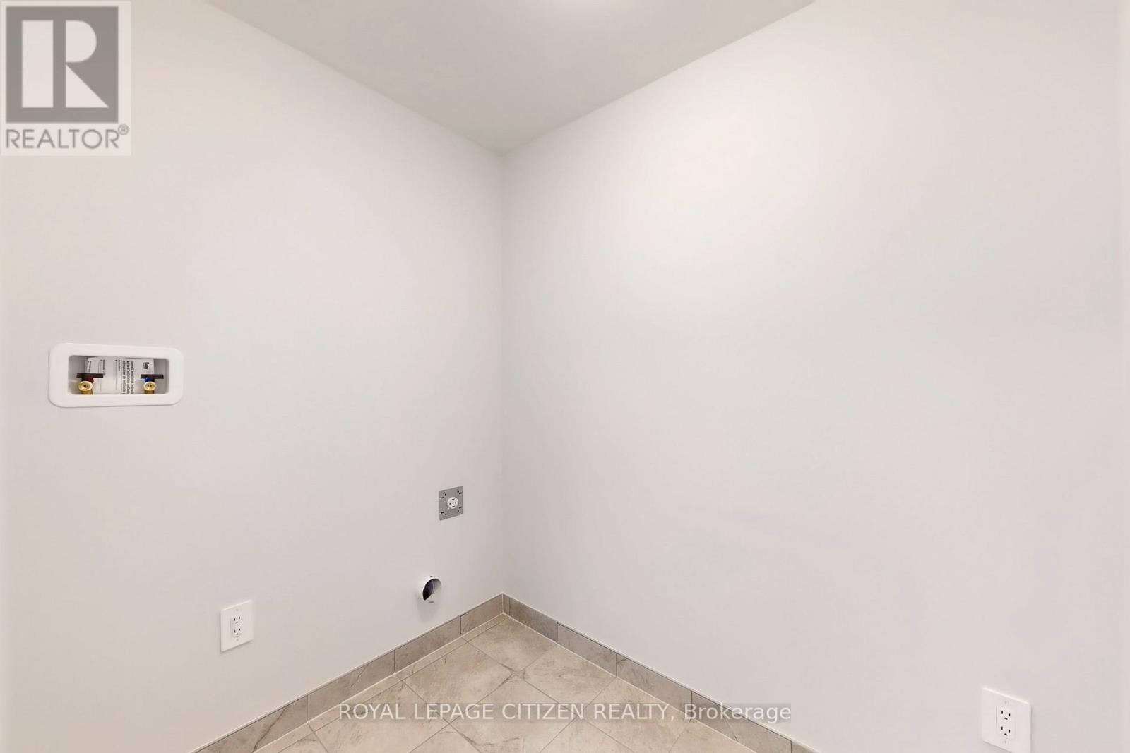 71 Butler Boulevard, Kawartha Lakes (Lindsay), Ontario  K9V 6A9 - Photo 42 - X12479235