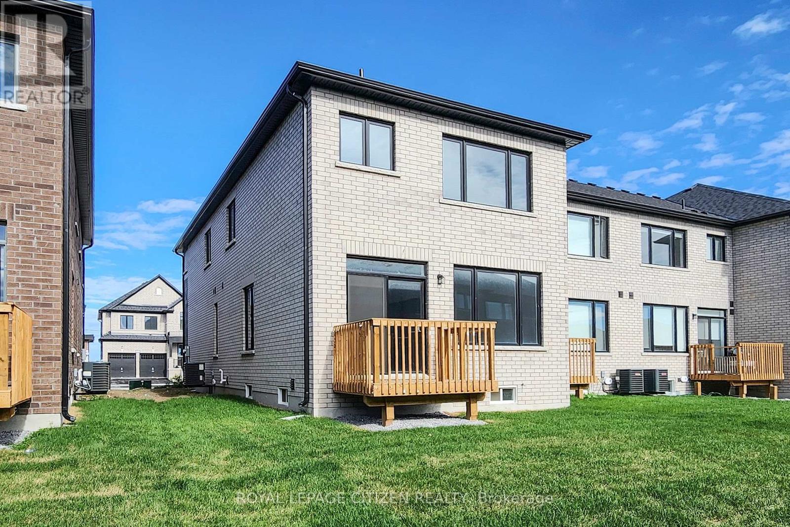 71 Butler Boulevard, Kawartha Lakes (Lindsay), Ontario  K9V 6A9 - Photo 43 - X12479235