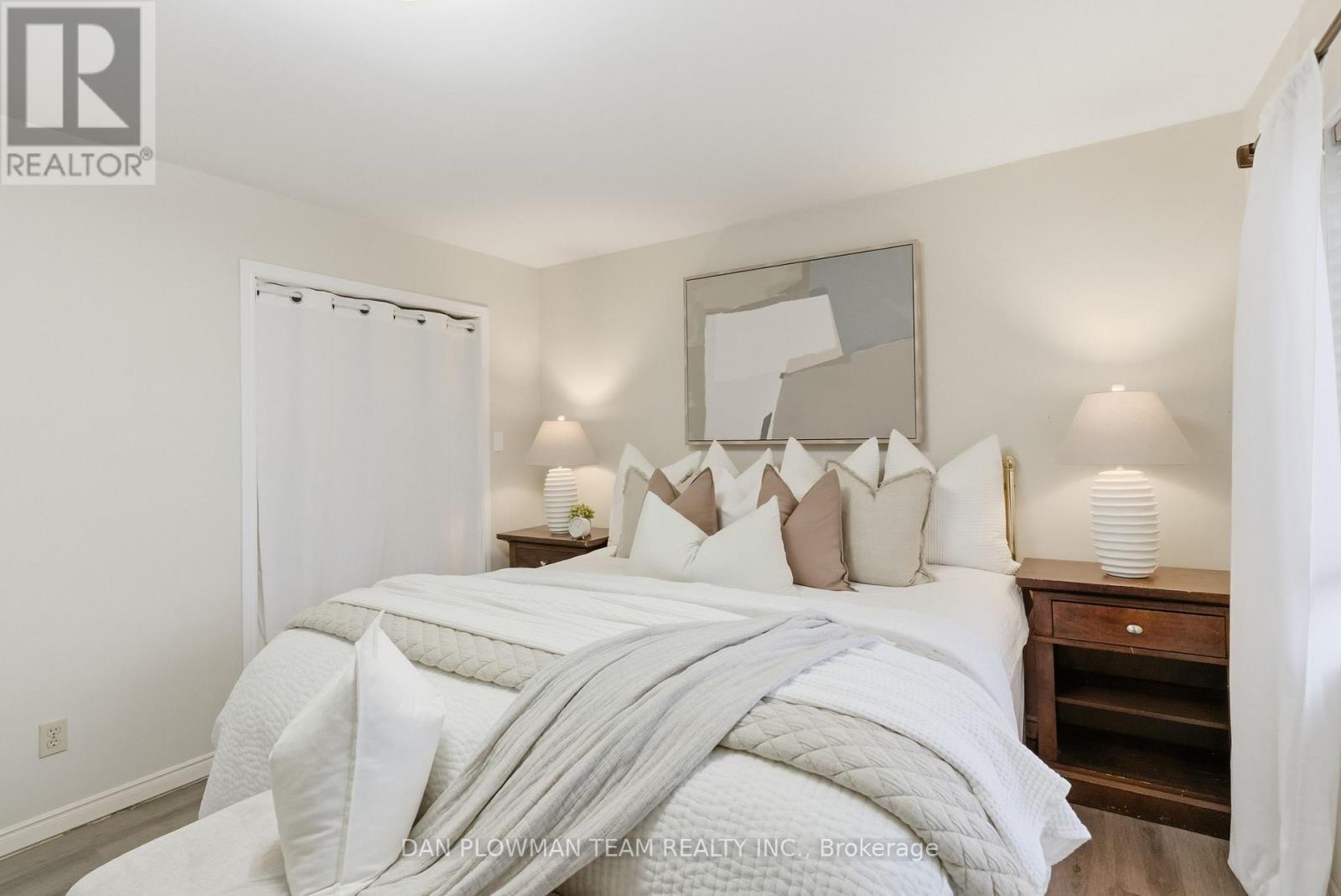 7 Oliver Court, Kawartha Lakes (Lindsay), Ontario  K9V 5V9 - Photo 21 - X12479301