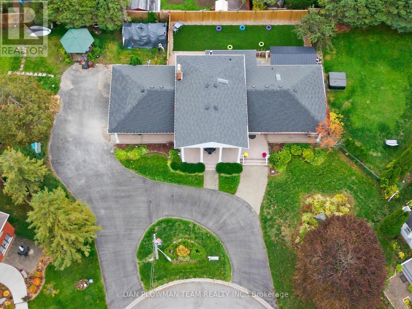 7 Oliver Court, Kawartha Lakes (Lindsay), Ontario  K9V 5V9 - Photo 5 - X12479301