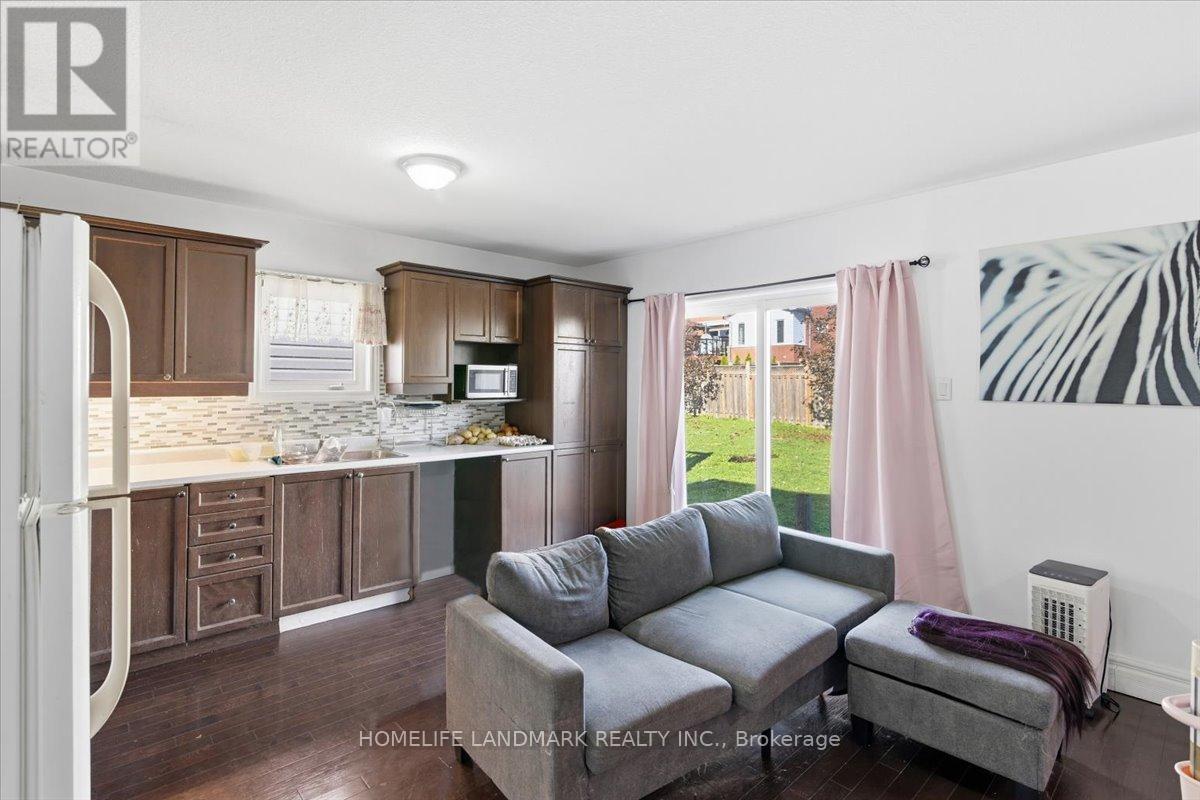 352 Blacksmith Way, Peterborough (Northcrest Ward 5), Ontario  K9L 0B4 - Photo 3 - X12479421