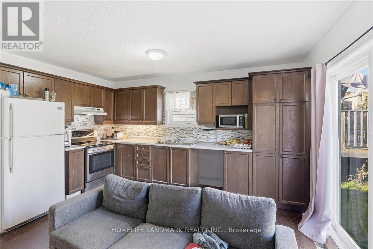 352 Blacksmith Way, Peterborough (Northcrest Ward 5), Ontario  K9L 0B4 - Photo 4 - X12479421