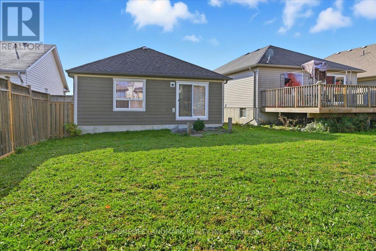 352 Blacksmith Way, Peterborough (Northcrest Ward 5), Ontario  K9L 0B4 - Photo 7 - X12479421