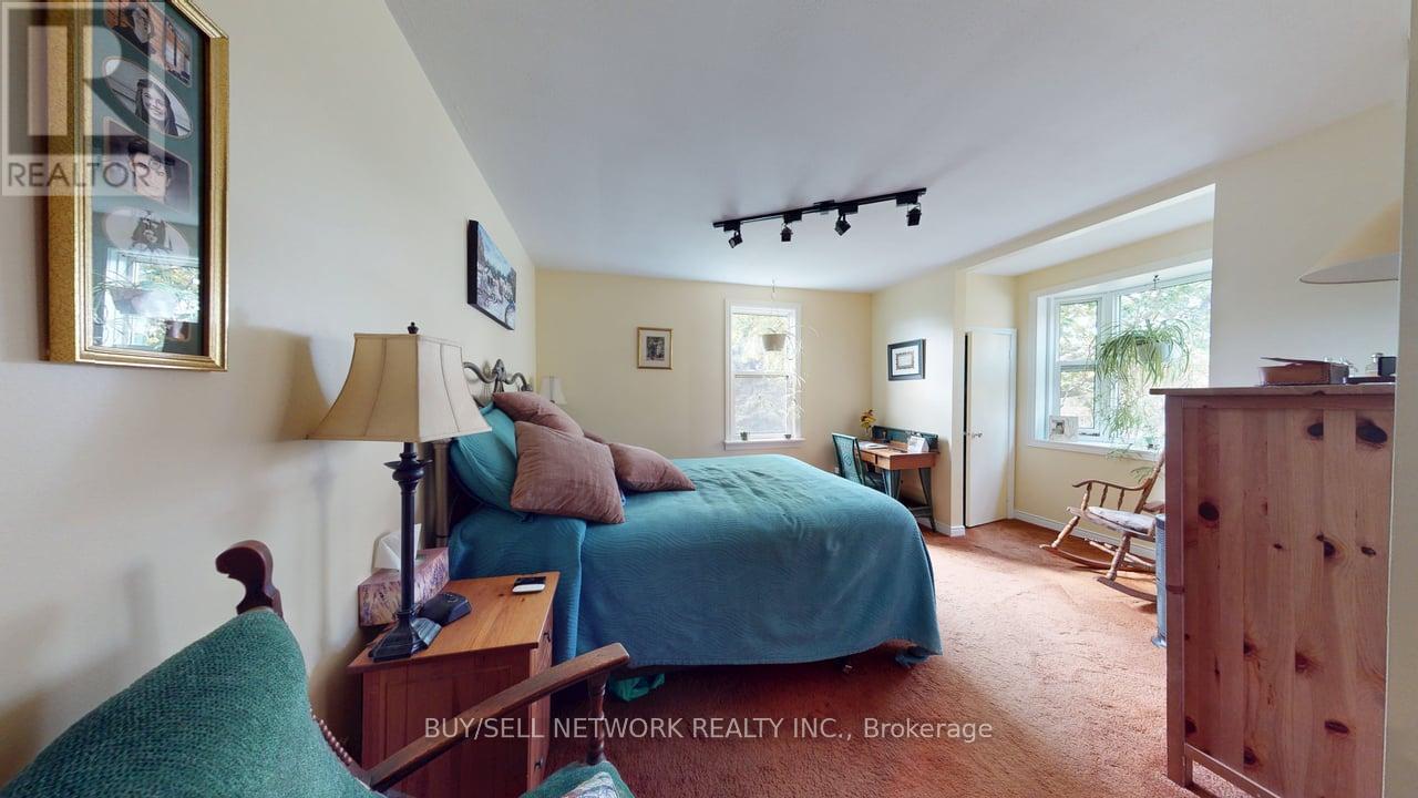 947 Division Road, Otonabee-South Monaghan, Ontario  K0L 2H0 - Photo 16 - X12479554