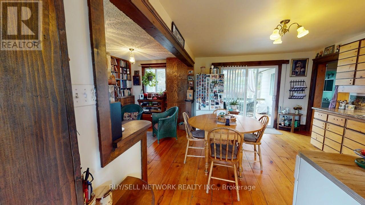 947 Division Road, Otonabee-South Monaghan, Ontario  K0L 2H0 - Photo 8 - X12479554