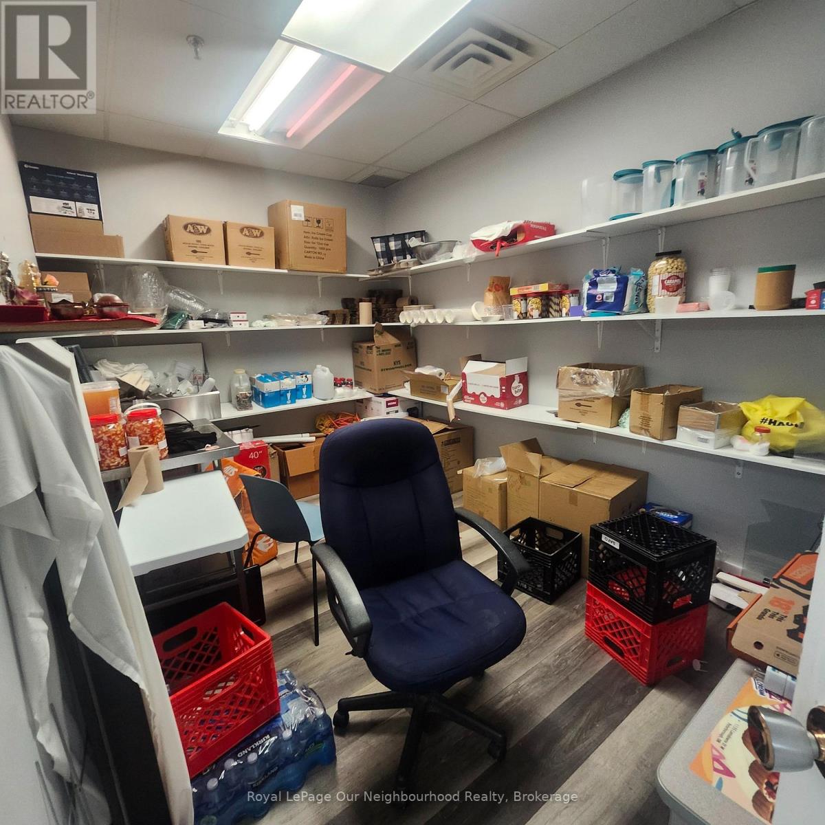 11 - 1135 Lansdowne Street W, Peterborough (Otonabee Ward 1), Ontario  K9J 7M2 - Photo 8 - X12479632