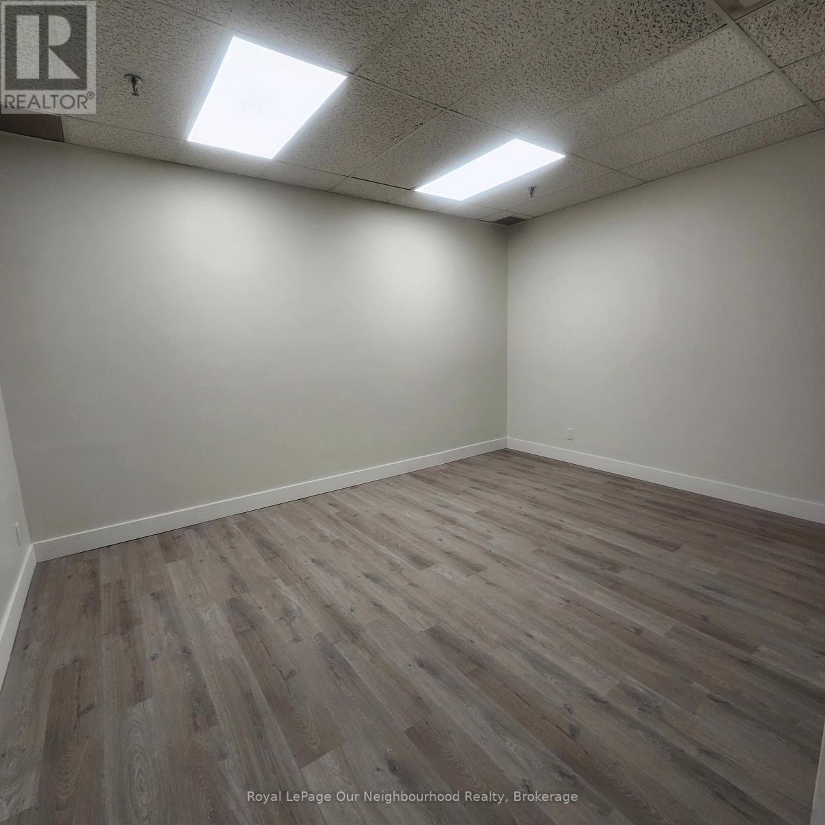 244 - 1135 Lansdowne Street W, Peterborough (Otonabee Ward 1), Ontario  K9J 7M2 - Photo 3 - X12479768