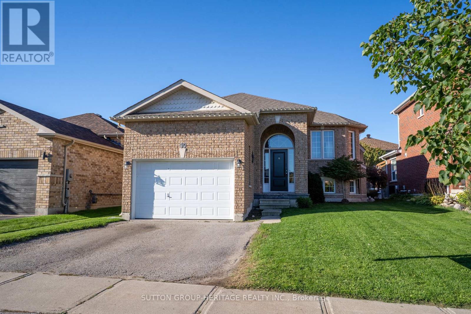 99 Sweetnam Drive, Kawartha Lakes (Lindsay), Ontario  K9V 0A6 - Photo 1 - X12479915