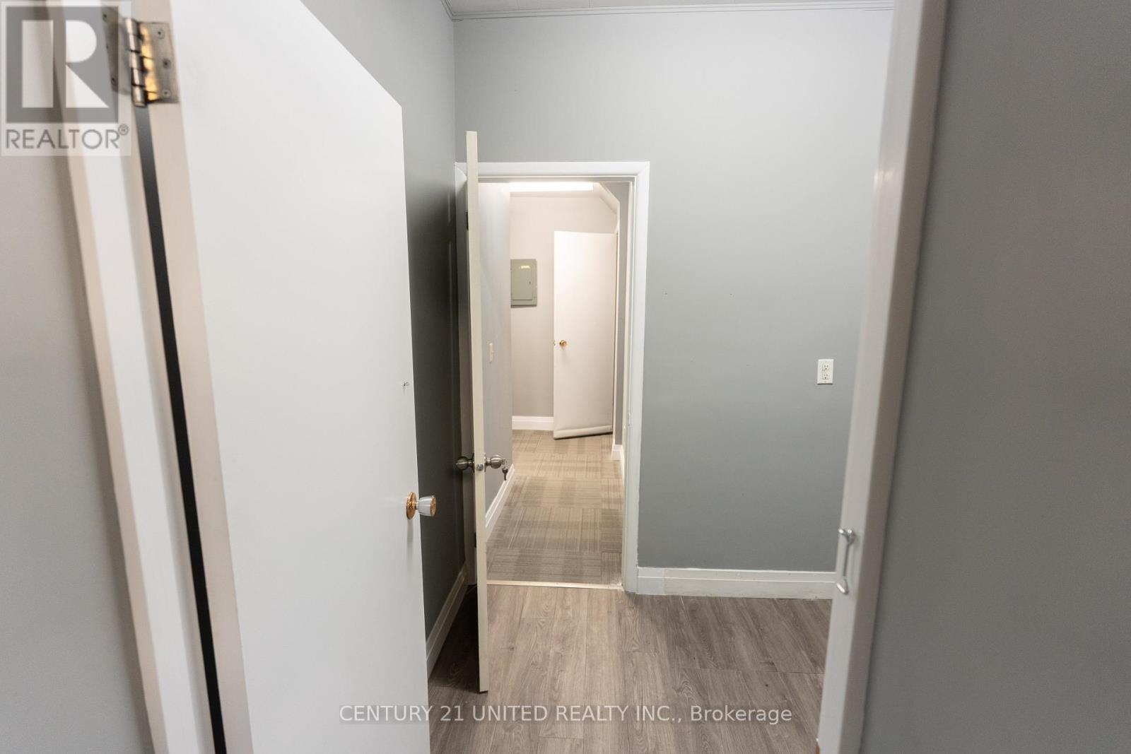 310 Rubidge Street, Peterborough (Town Ward 3), Ontario  K9J 3P4 - Photo 12 - X12480090