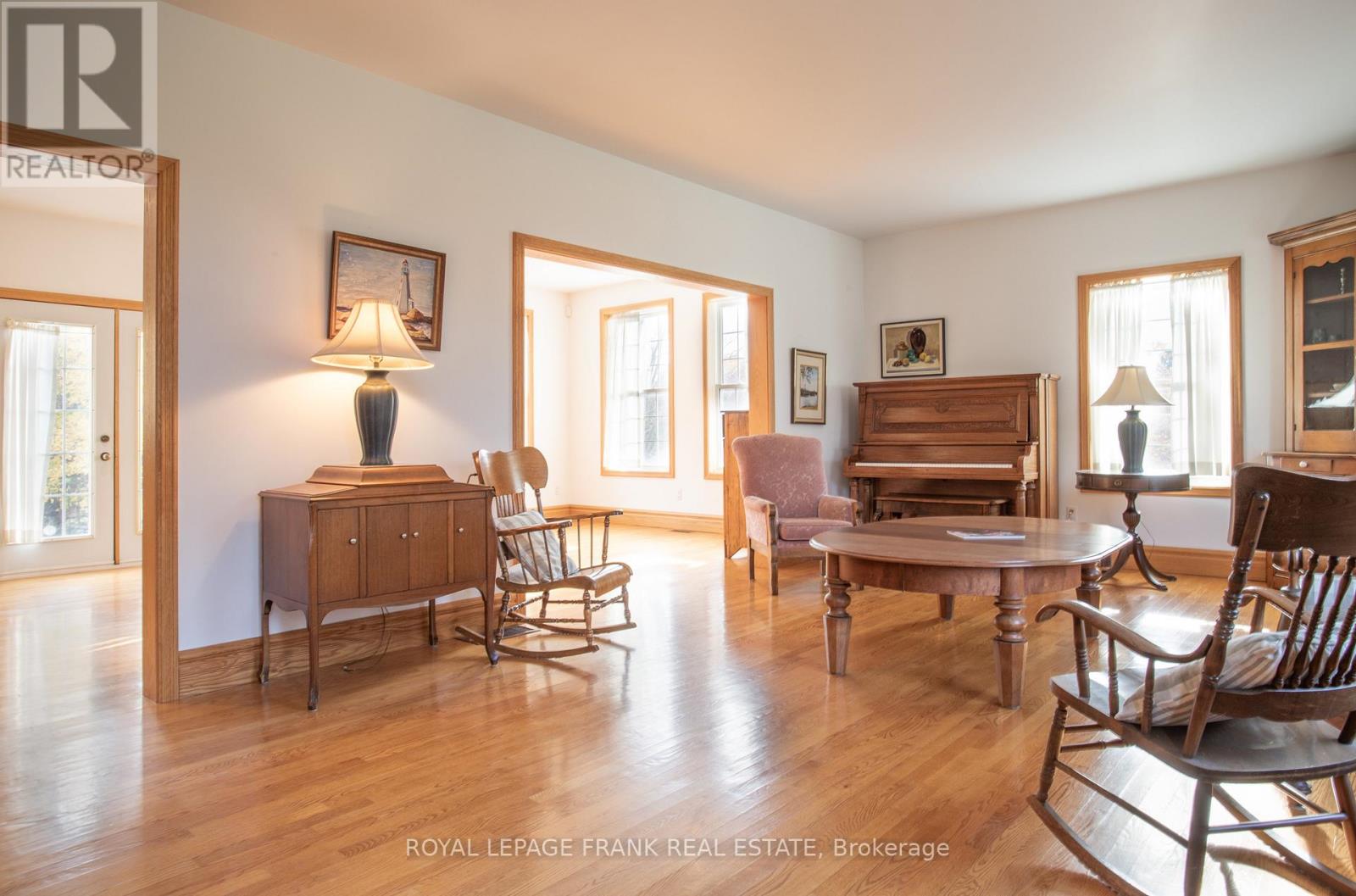 556 Hwy 7a Highway, Kawartha Lakes (Manvers), Ontario  L0A 1A0 - Photo 17 - X12480395